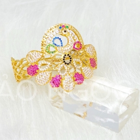 Vòng Cong Hột Màu Đúc Kết Tấm 