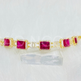 Lắc 5 Hột Chữ Nhật Đỏ Viền Tấm Chanel