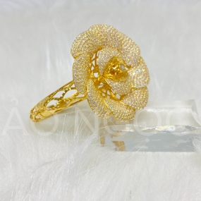 Vòng 1 Hột 6 Cánh Xoắn Tấm 