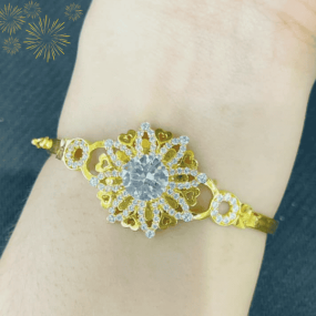 Vòng Tay Hoa Cánh Nhỏ Đá To