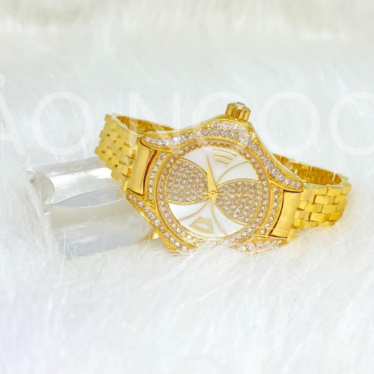 Lắc Đồng Hồ Nữ Kết Tấm